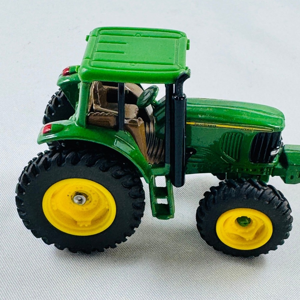 John Deere 6220 Diecast Tractor 1/64 Scale Green Farmhouse Collector Rural Agri